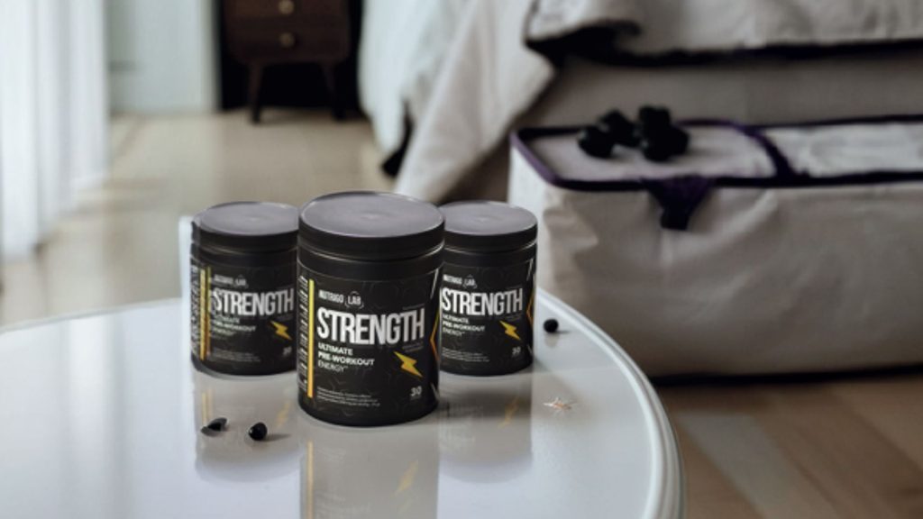 Trois pot sur une table